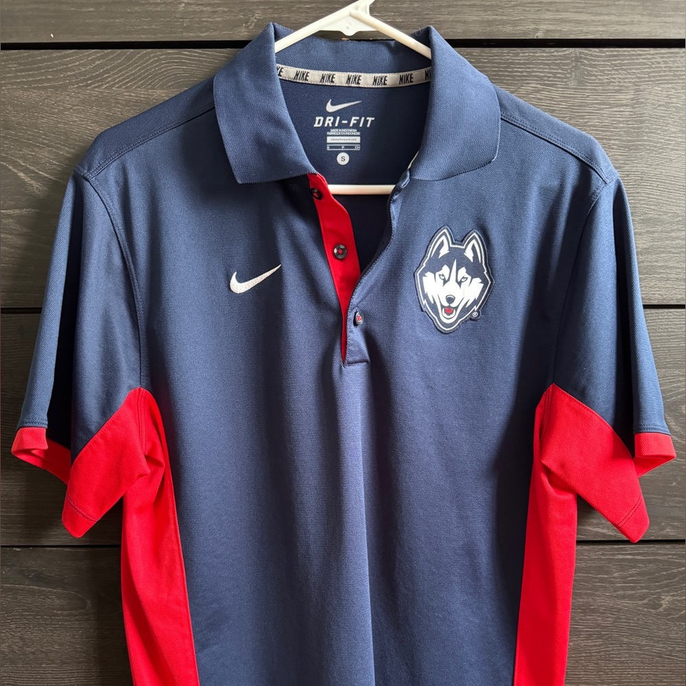 Nike men’s UConn Huskies Polo